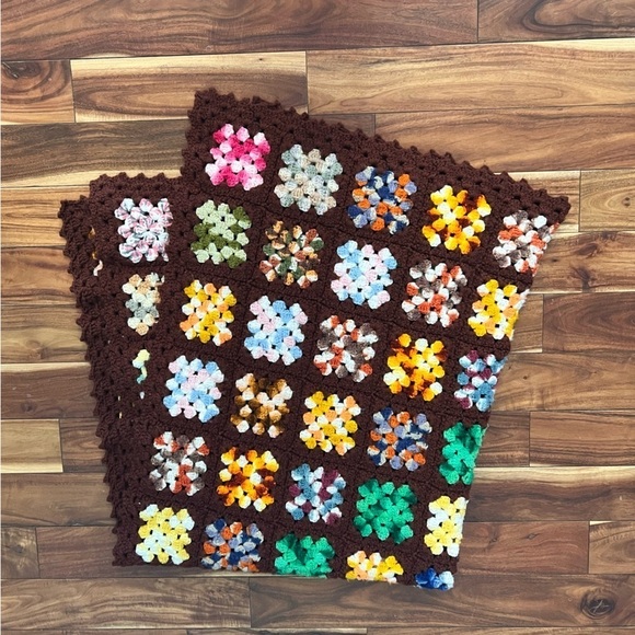 Vintage Granny Square Throw Blanket Knitted Brown Neutral Cozy Pink Blue Green - Picture 2 of 5